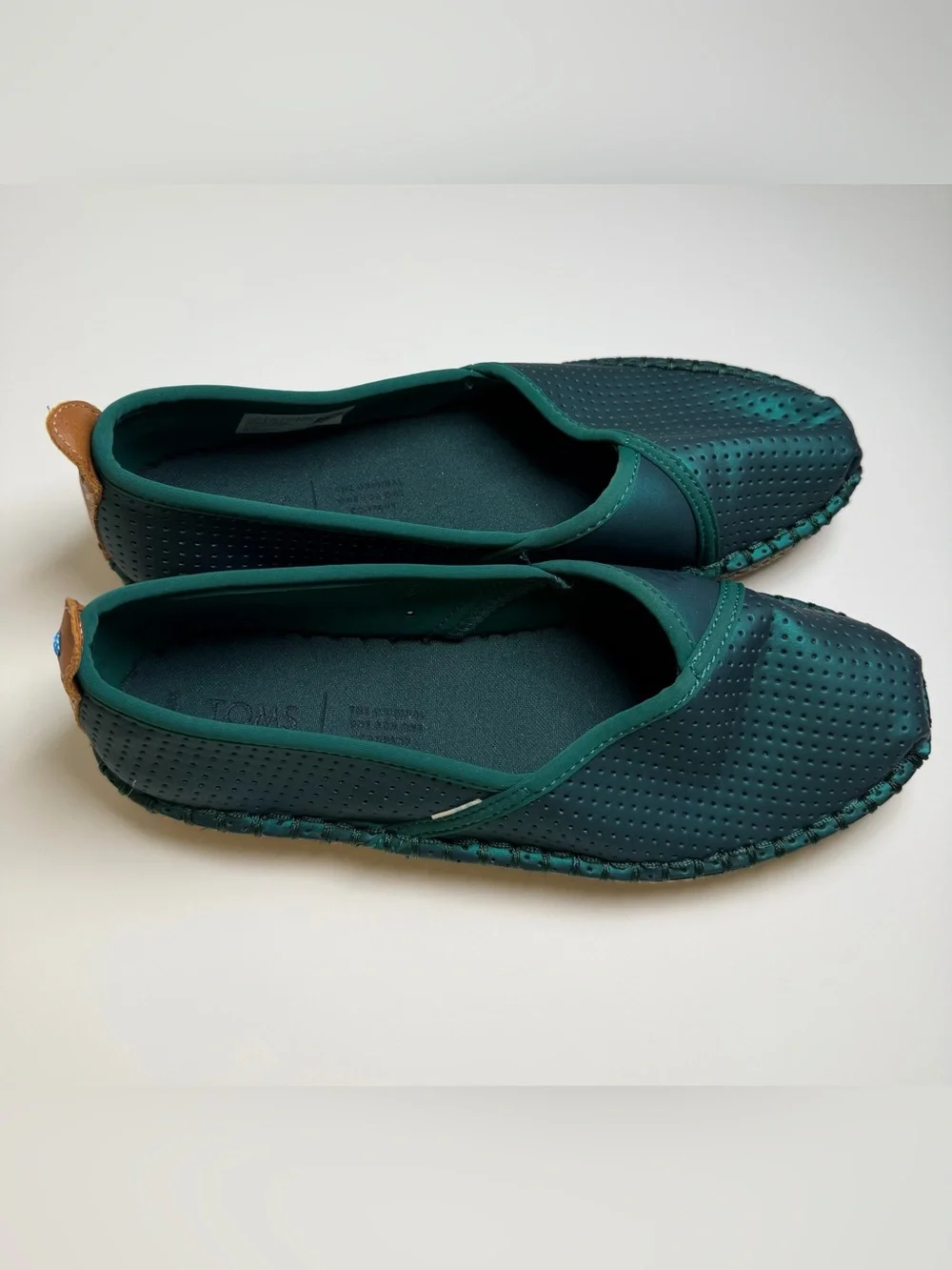 TOMS Women’s Size 6.5 Petra Emerald Green Matte Iridescent Espadrille Slip-On